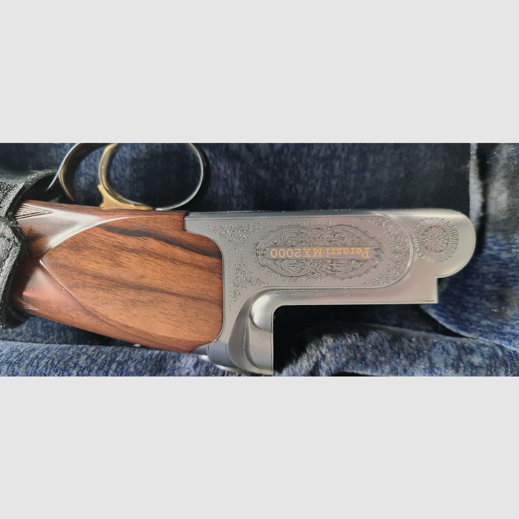 Perazzi MX 2000 met gravure