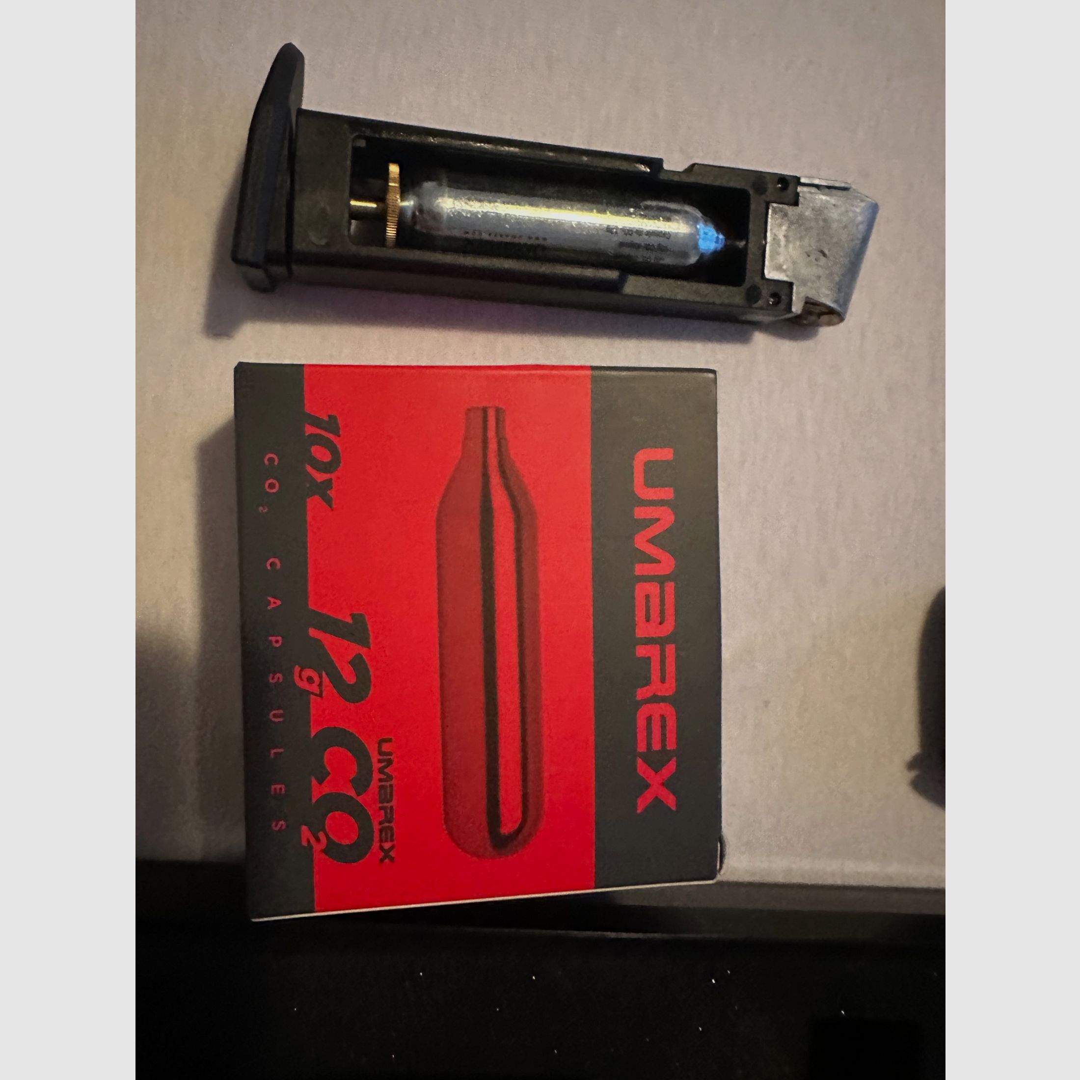 Walther CO2 pistolet NightHawk 4,5 mm, zdjęcie 3 z 4