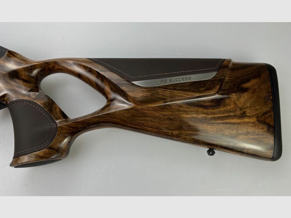 Blaser R8 Success leather stock with system