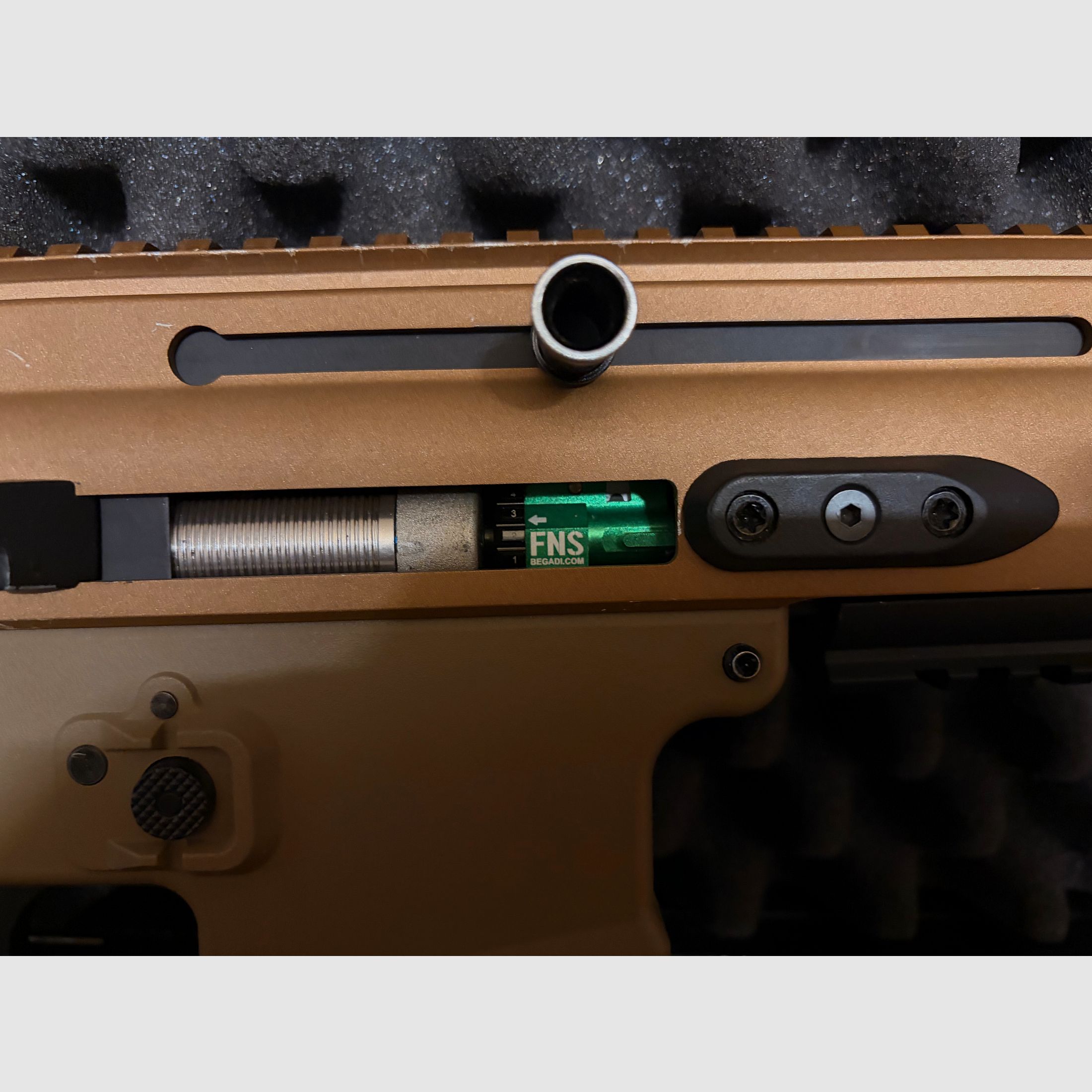 Begadi MK16 Sport / FN Herstal SCAR-L Upgrade S-AEG + mucho accesorio