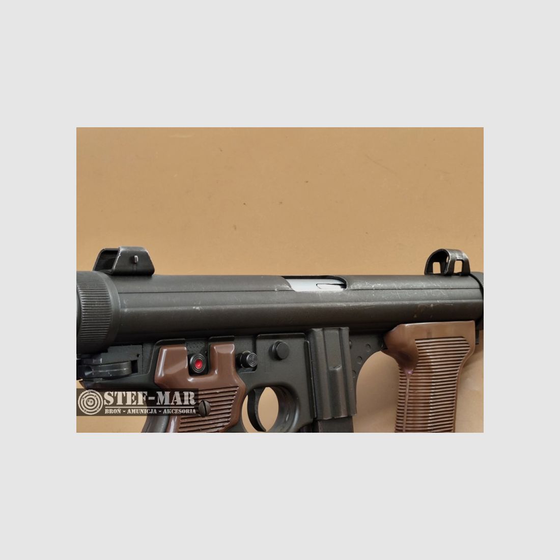 Beretta M12 semi-automatic submachine gun (brown), cal. 9x19mm Parabellum/Luger [M7392], image 10 of 19