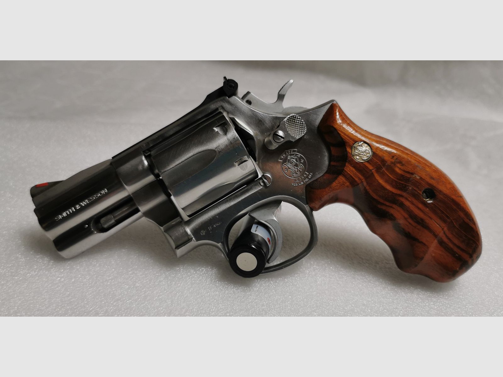 Revólver Smith & Wesson Modelo 686, Cal. 357 Magnum, 2,5 pulgadas, modelo especial