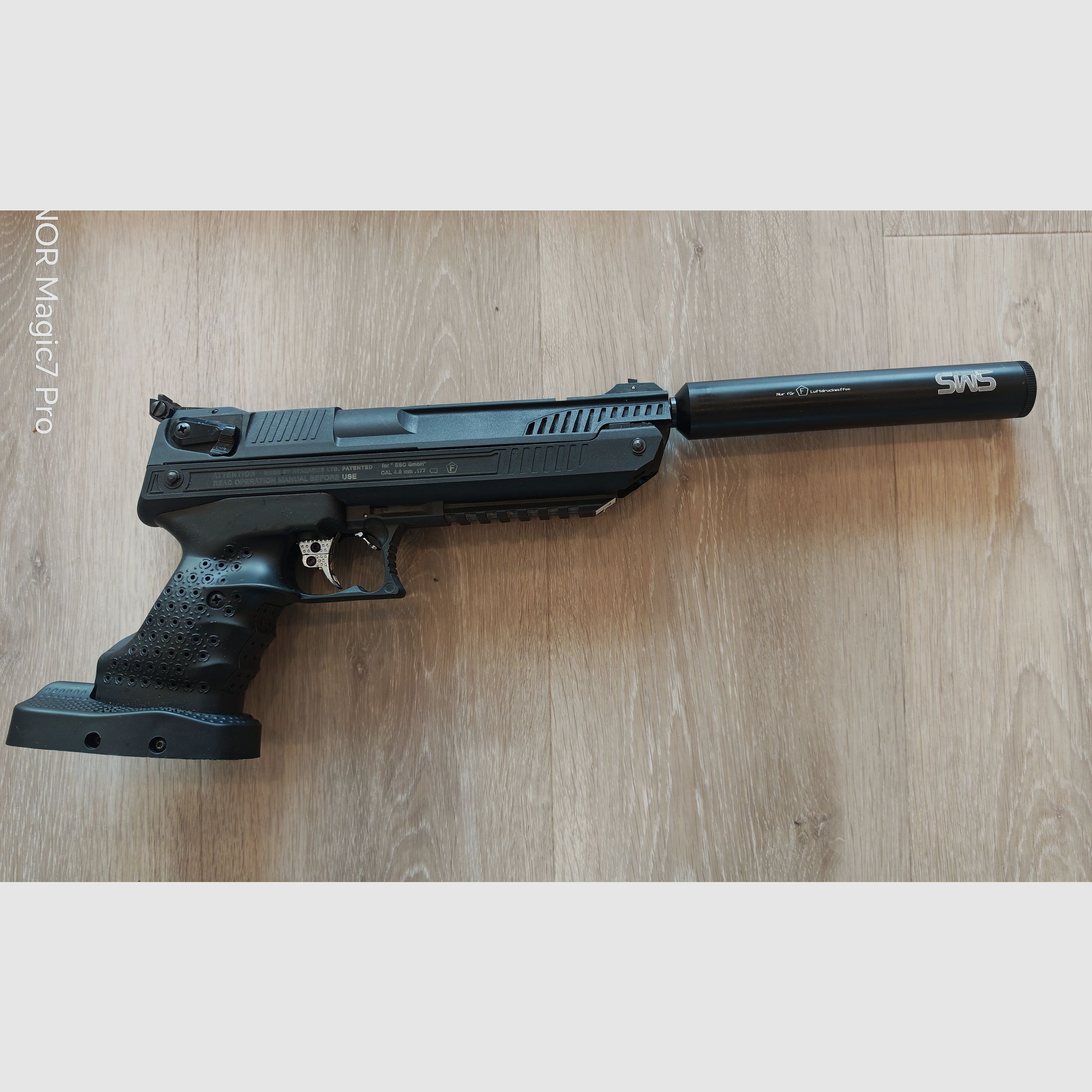 Zoraki HP01, 4,5 mm, mallette d'arme, poignée de match, silencieux, comme neuf.