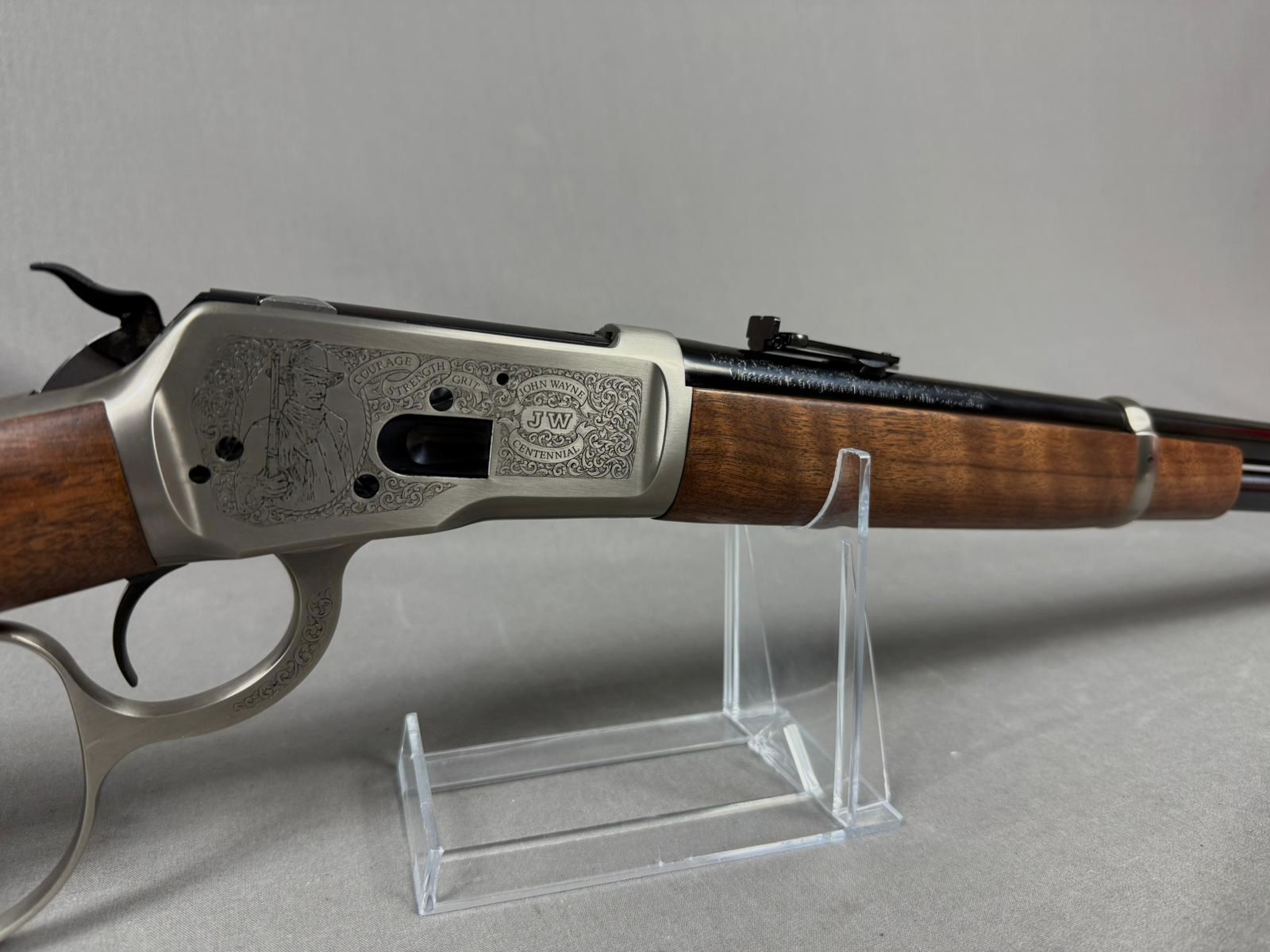 Winchester Mod. 1892  "John Wayne 100th Anniversary Custom Grade"   (.44-40 WCF)