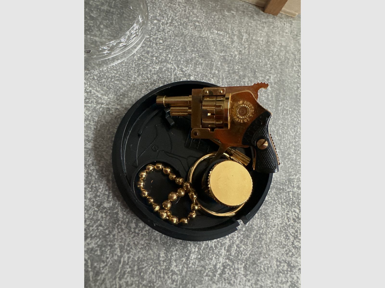 Berloque Revolver und Pistole 