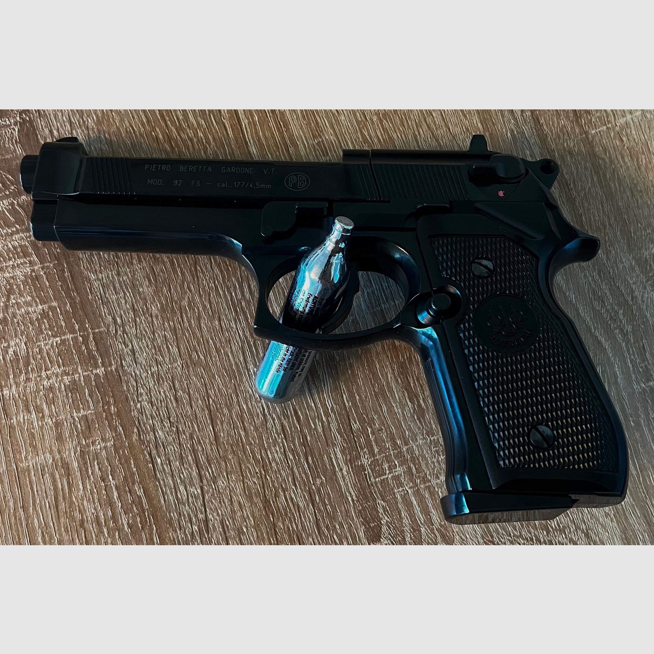 Beretta 92 FS CO2  4,5mm Diabolo