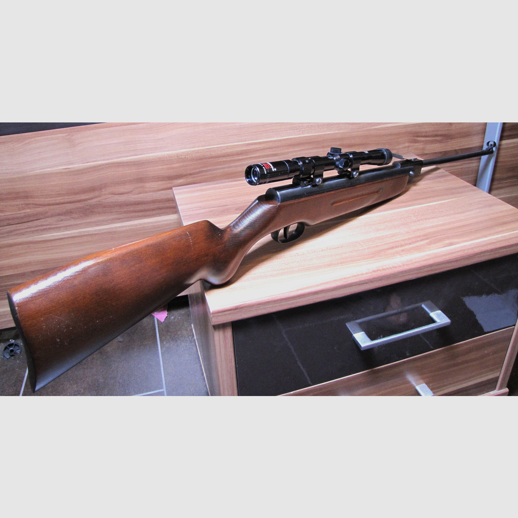 Weihrauch HW 50 Luftgewehr mit Zielfernrohr