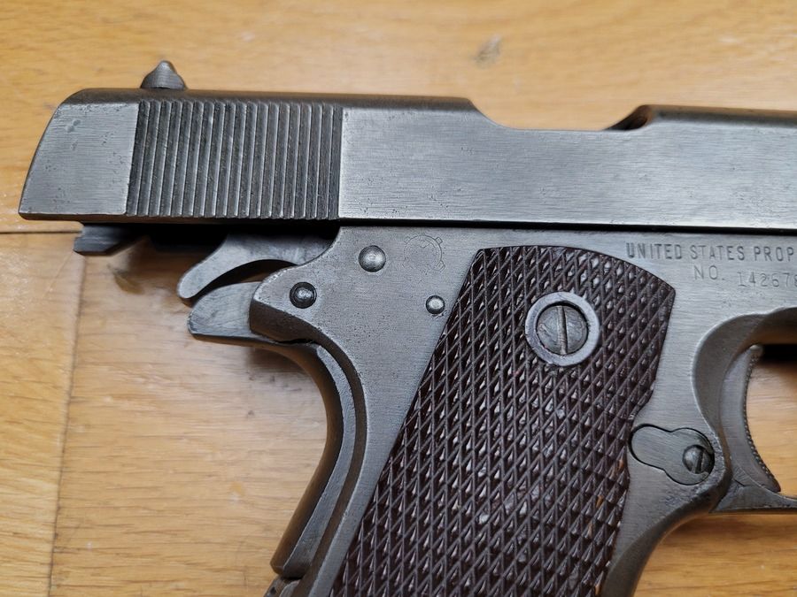 Sehr guter Colt 1911 A1 der US-Armee – Zweiter Weltkrieg – Herstellung Remington von 1943 – Mit ORIGINAL-Holster und ORIGINAL-Kampfgürtel – Mechanik und Lauf einwandfrei – TBE-, Bild 16 von 19