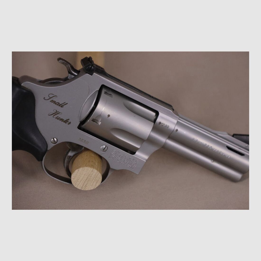 Smith & Wesson Small Hunter