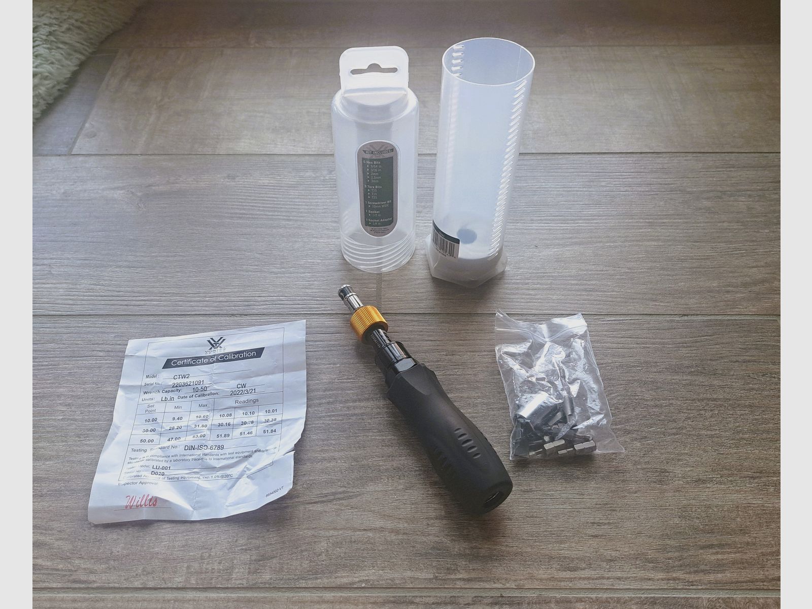 Vortex assembly set with torque wrench