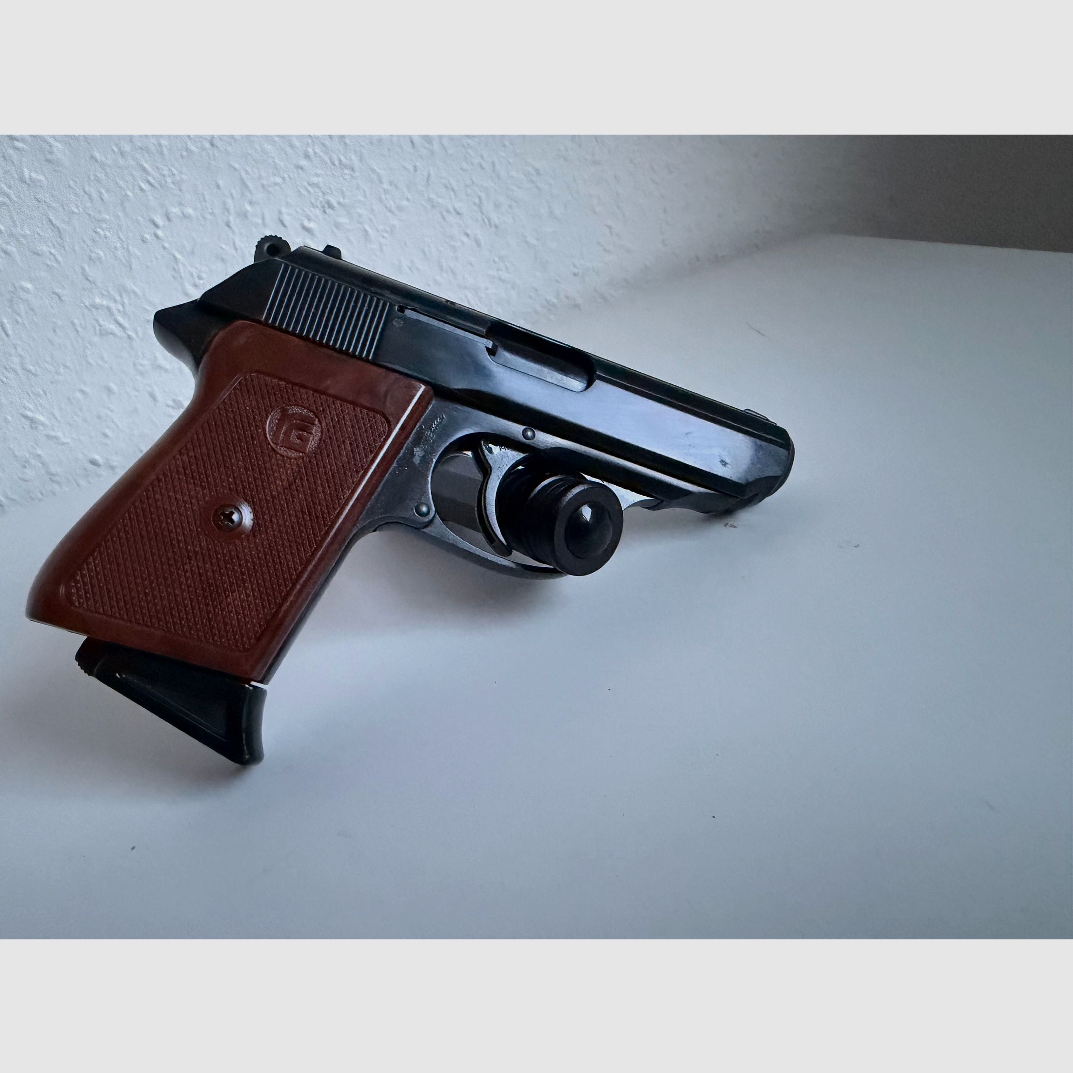 Röhm RG 800 8 mm K. blank firing gas pistol OVP