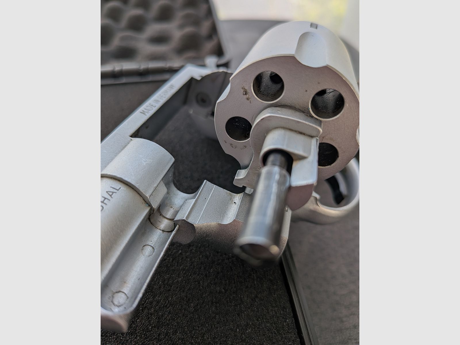 ME 38 Marshal - Revolver - PTB 203/2 - Nickel matt - 9mm Knall - Holzgriff - SSW