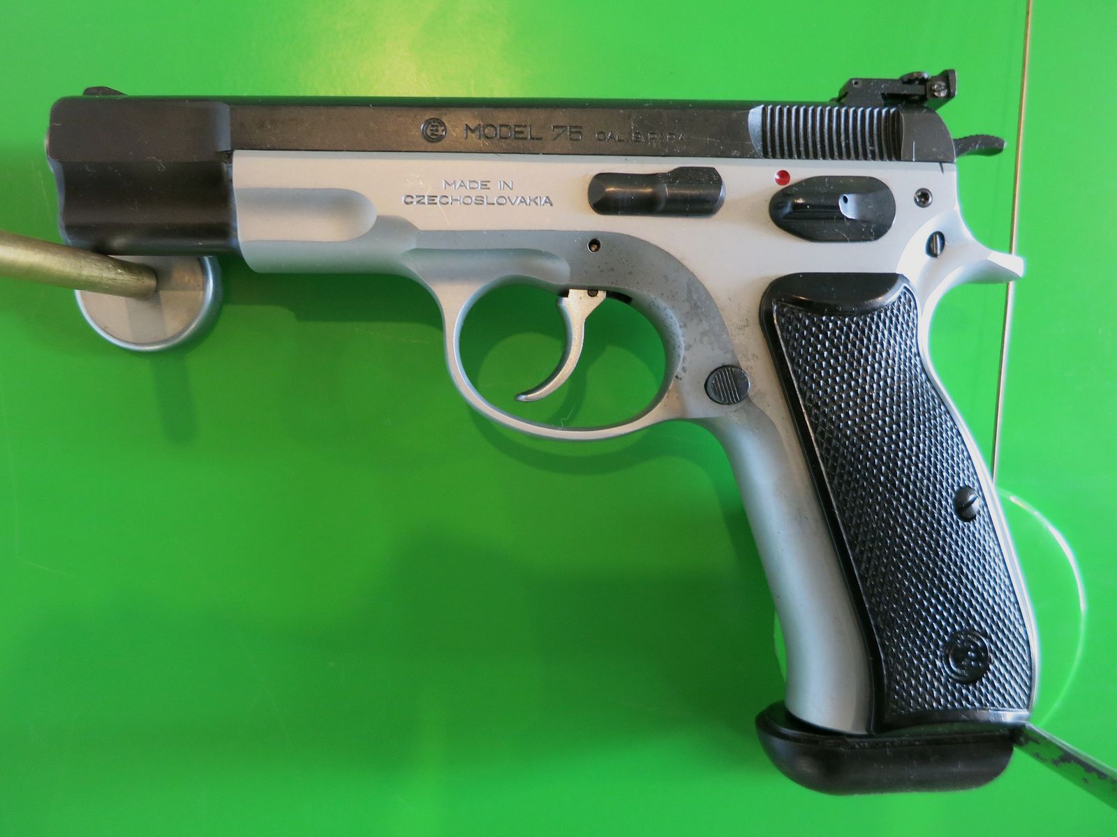 Brünner CZ75 DUO TONE bzw. ČZ 75 (Česká zbrojovka), halbauto. Selbstladepistole Kaliber 9 × 19 mm       #36