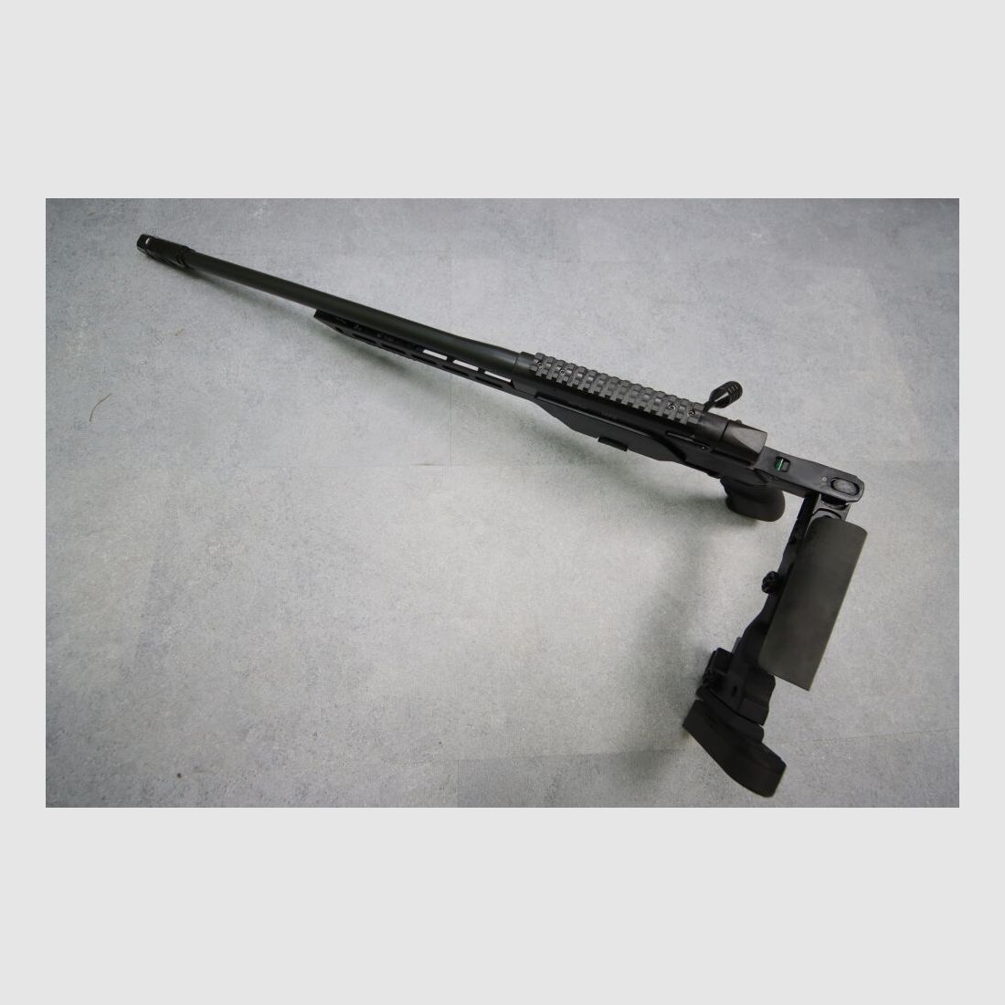 Fusil de précision Messerschmitt MPR avec crosse pliante