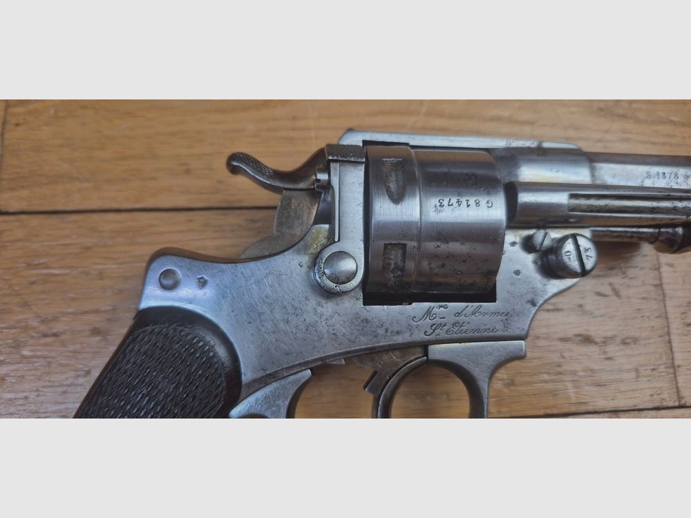 Guter regulärer Revolver Modell 1873 – Kaliber 11mm73 – vollständig monomatrikuliert – Noch mit strohgelb – MAS 1878 – Gute Mechanik, schöner Lauf und schöne Kammern – BE, Bild 4 von 19