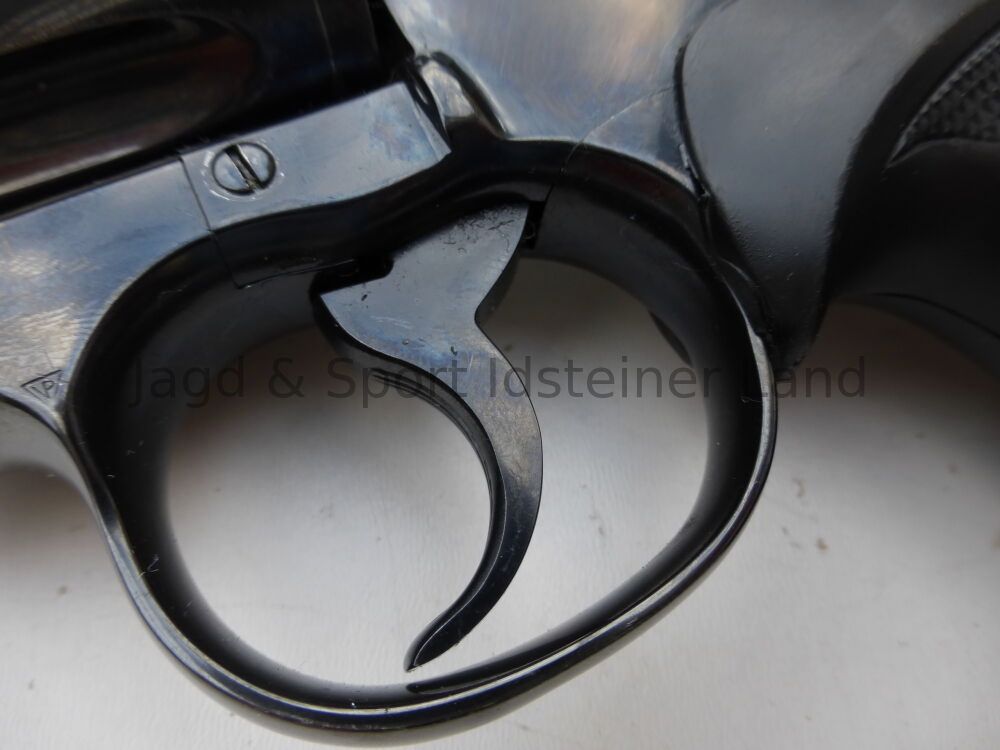 Colt Python LL: 6"/152mm