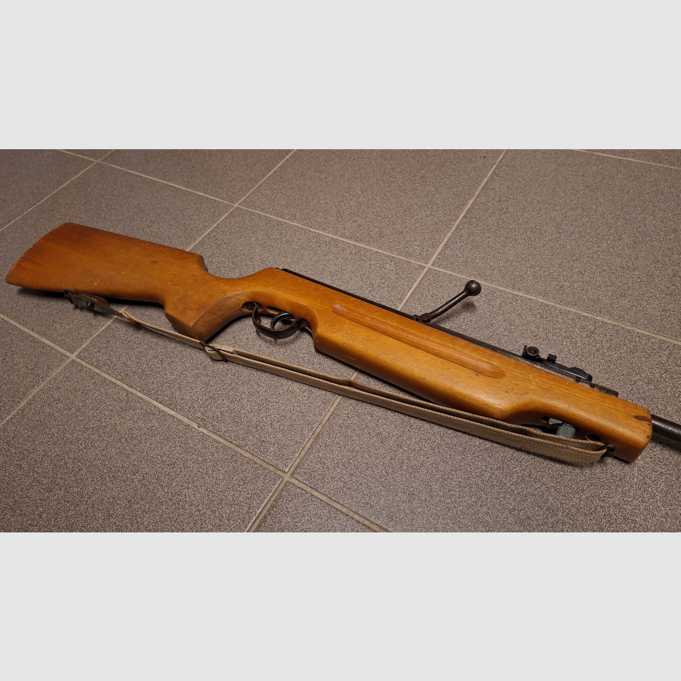 Haenel Suhl 310 DDR-Luftgewehr mit Sportschaft+8er Magazin!
