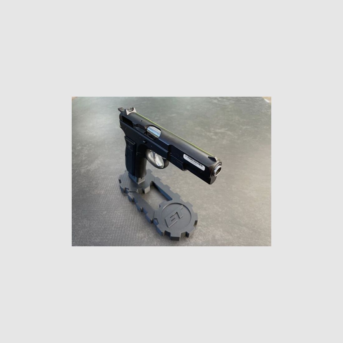 CZ 75 Legend