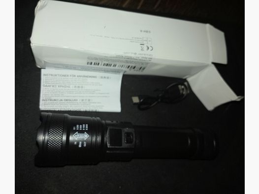 Taschenlampe Strobo funktion Aufladbar usb digital anzeige Zoom tactical Flashlight