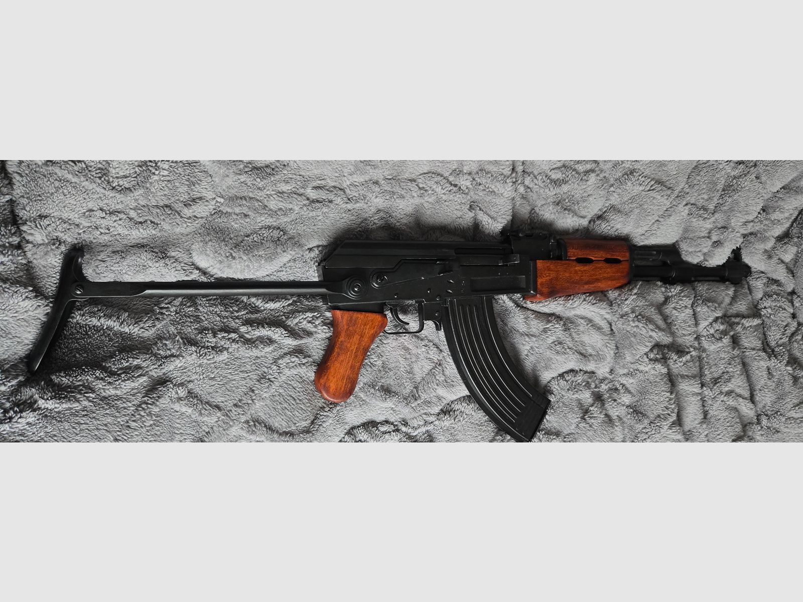 AK 47 Deko Kalaschnikow avec support en métal