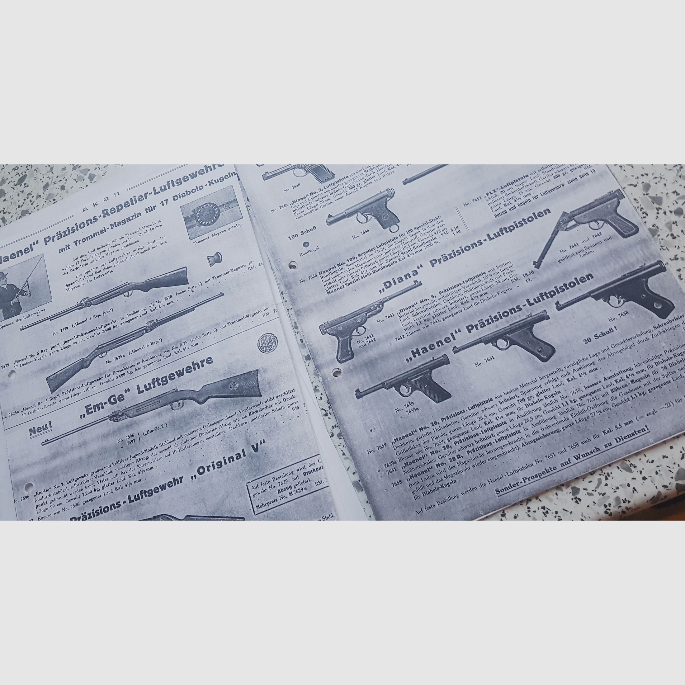 Obejrzeć ;-) Różne zebrane materiały z gazet itp. bardzo dużo o modelach Haenel z rzadkimi dokumentami