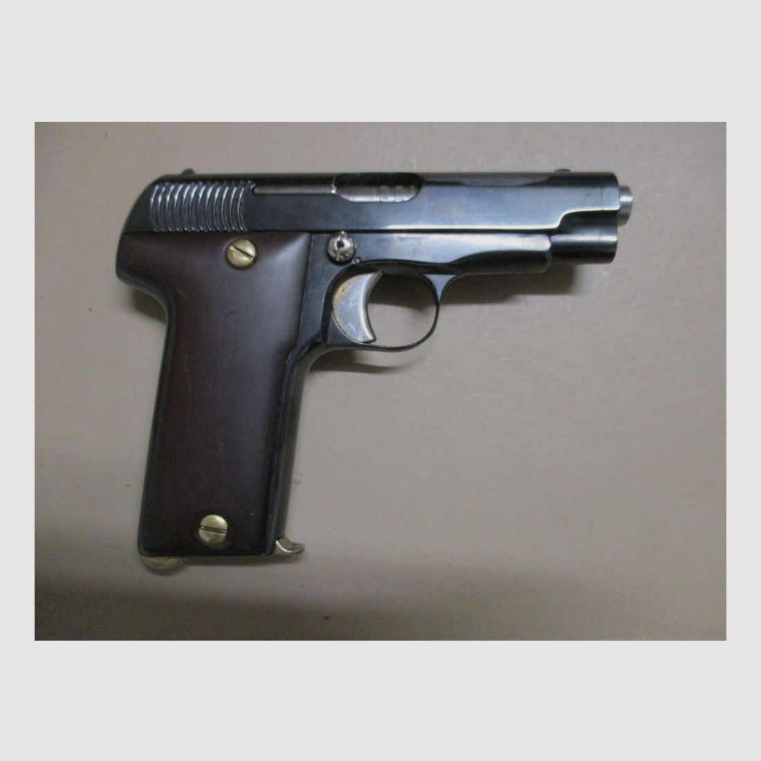 Pistolet Ruby modèle 1914 7,65 mm entièrement révisé