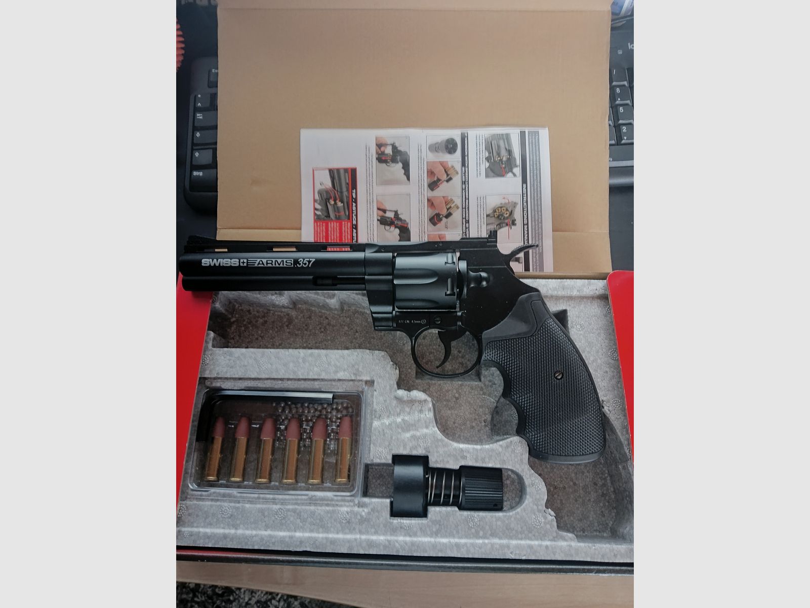 SWISS ARMS Revolver 357-6 Zoll CO2  4,5mm BB mit Messing Ladehülsen/ Patronen neuwertig TOP 