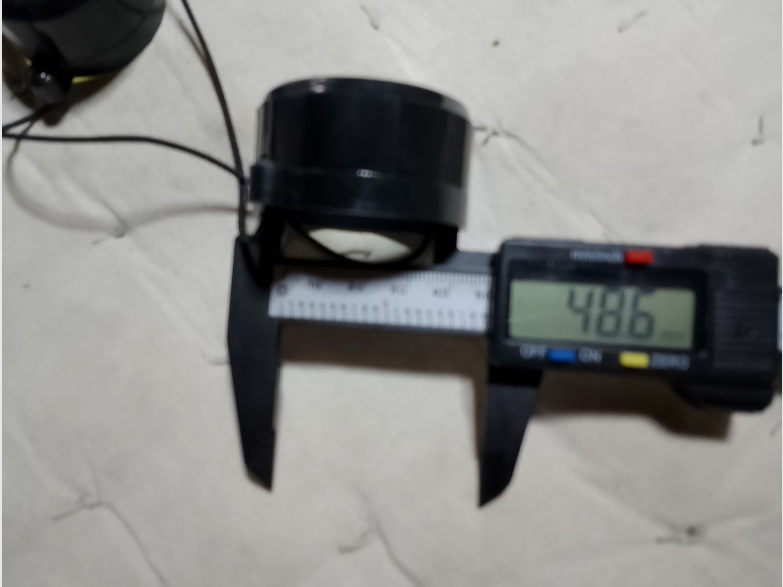 2 x Schutzkappen gelb klar Zielfernrohr Gummiband Kappen Fernglas Fernrohr Staubschutzkappen Okular Schutz Klarsicht