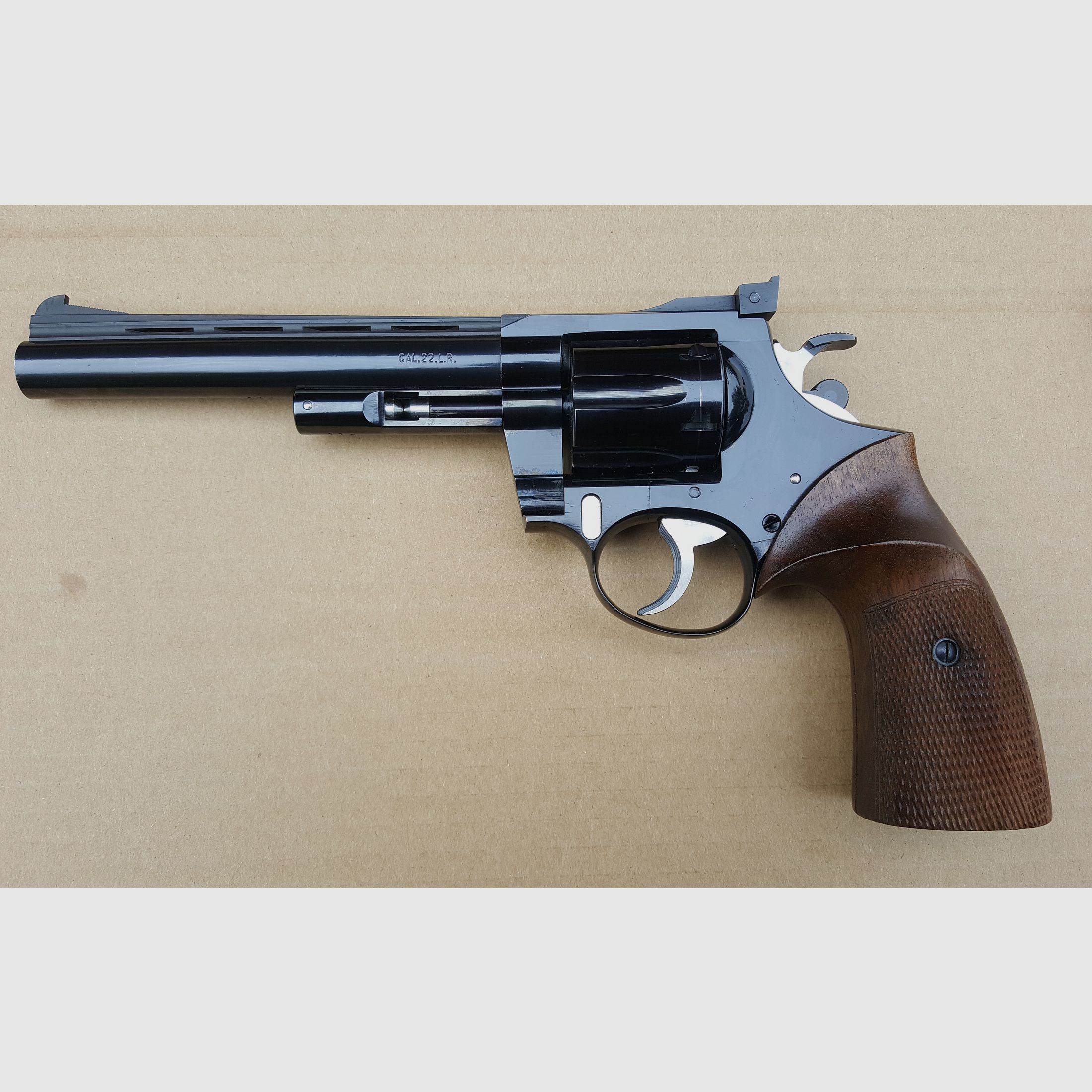 Korth Revolver  Cal. .22 LR   1973  6" Lauflänge