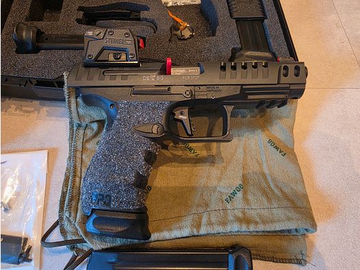 Walther PPQ Q5 Match 5“ with Steiner MPS red dot sight, holster and lots of tuning accessories