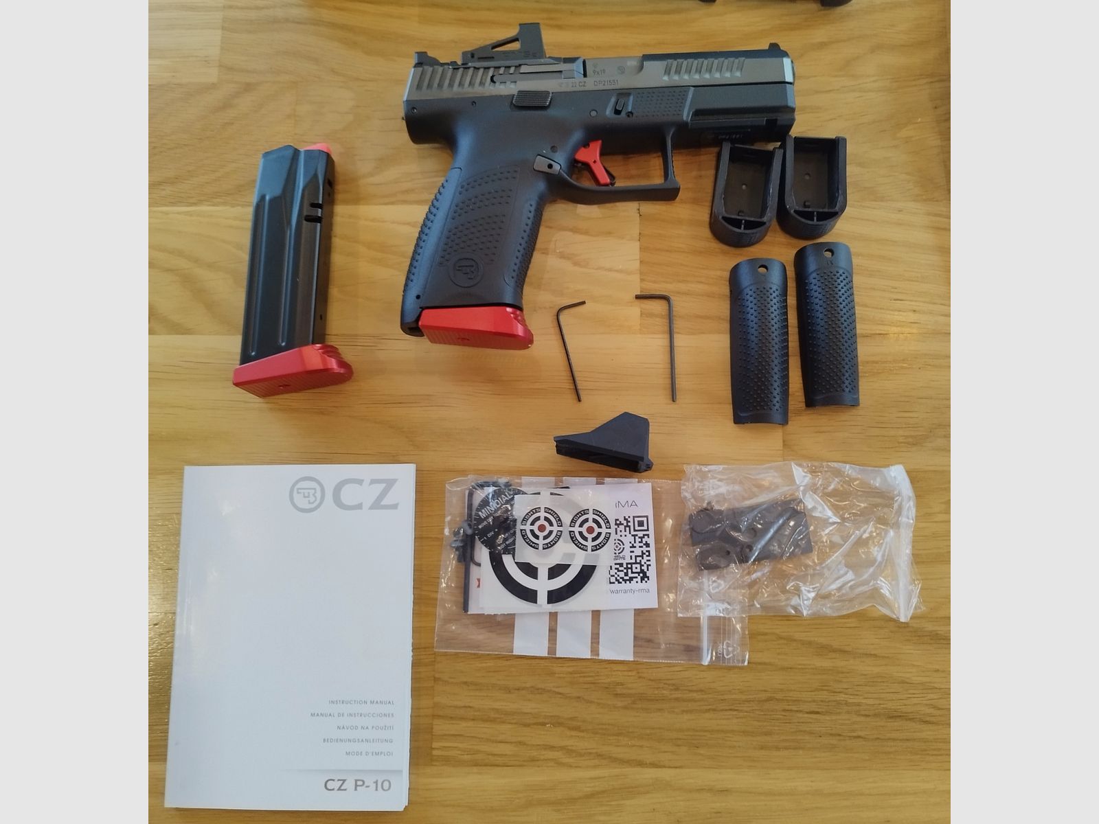 Conjunto de edición especial CZ P-10 C OR Red, incluido el visor Shield Sight RMS