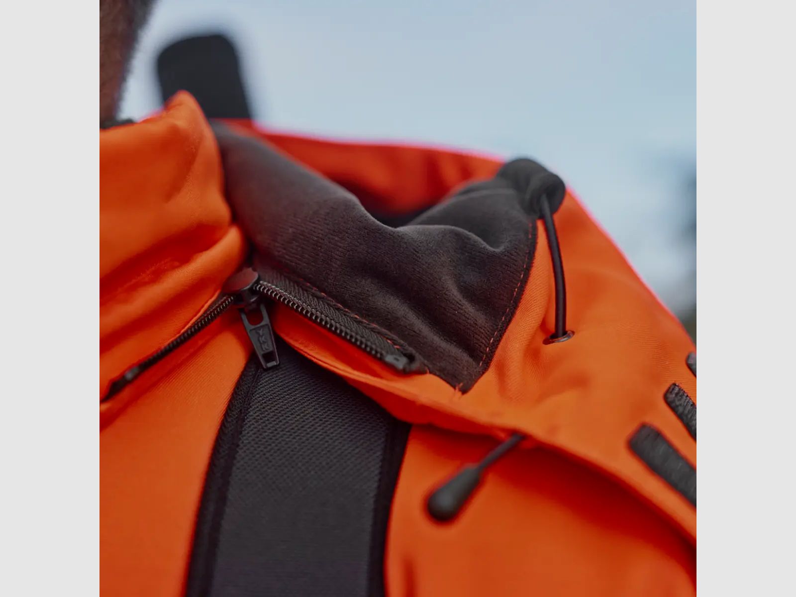 Chaqueta Härkila Wildboar Pro Blaze HWS Aislada