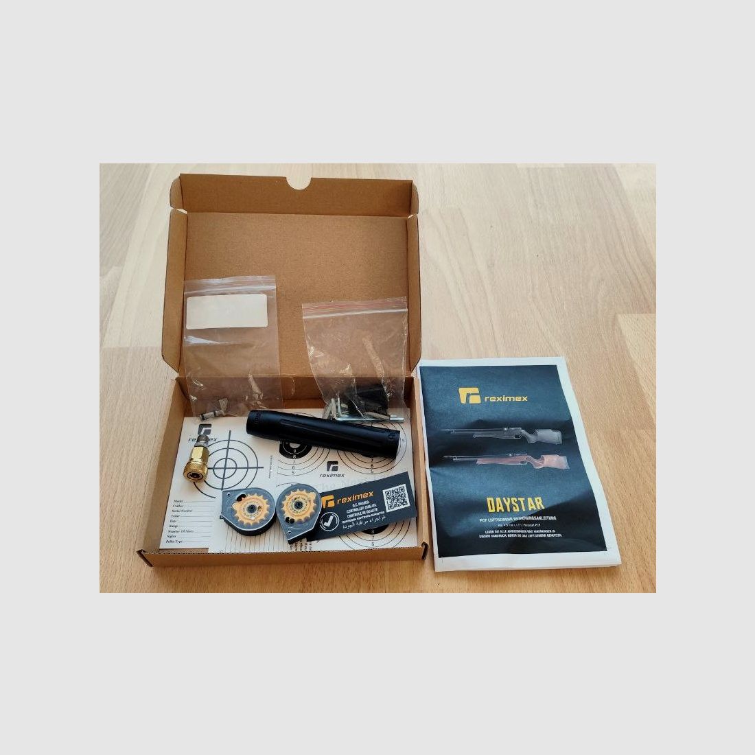Reximex Daystar in 4,5mm mit Zielfernrohr, Zweibein, Tragegurt, zwei Magazinen und Exportkit