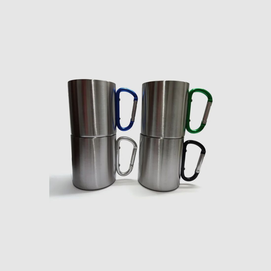 Double-walled stainless steel mug with blue carabiner handle