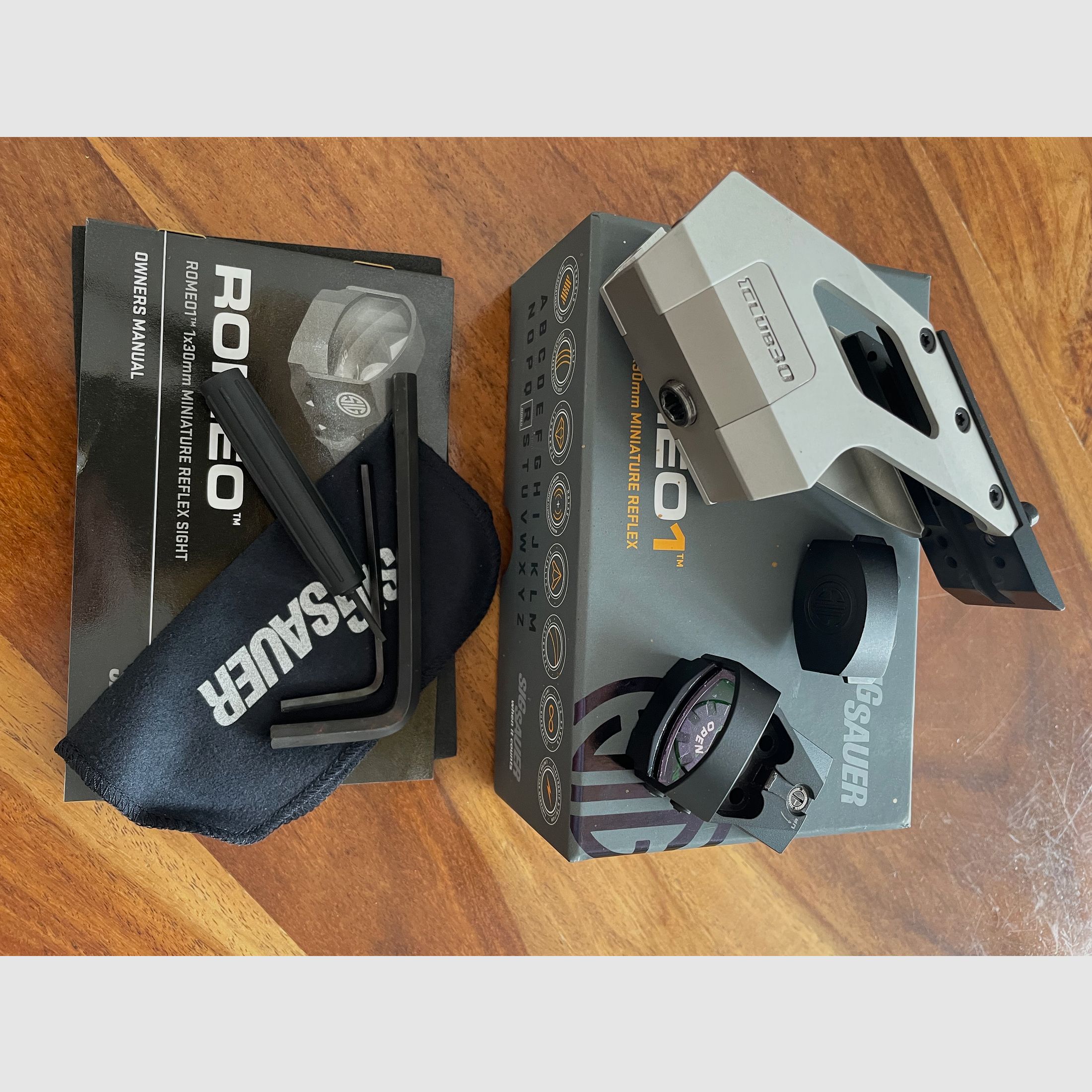 Sig Sauer X Mount Club 30 + Romeo 1 