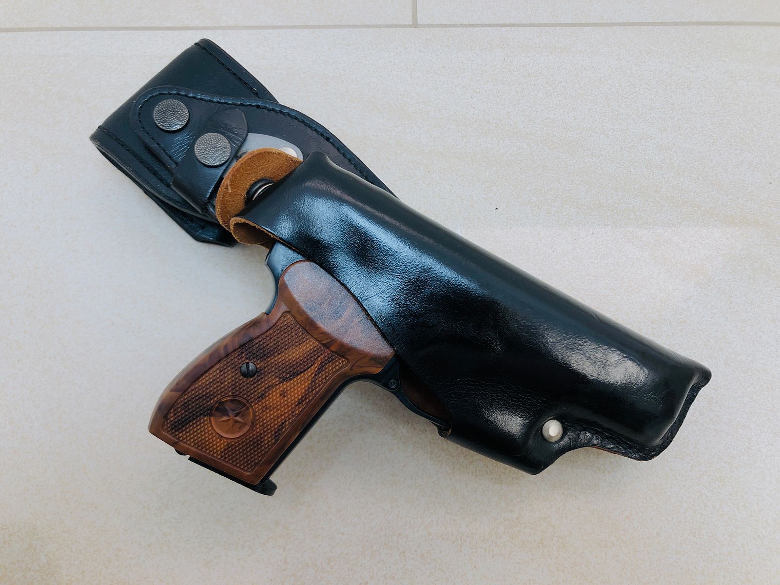 ••• Dienstholster DBGM GM 77 16 273 Dienstholster Makarov H&K P7 •••