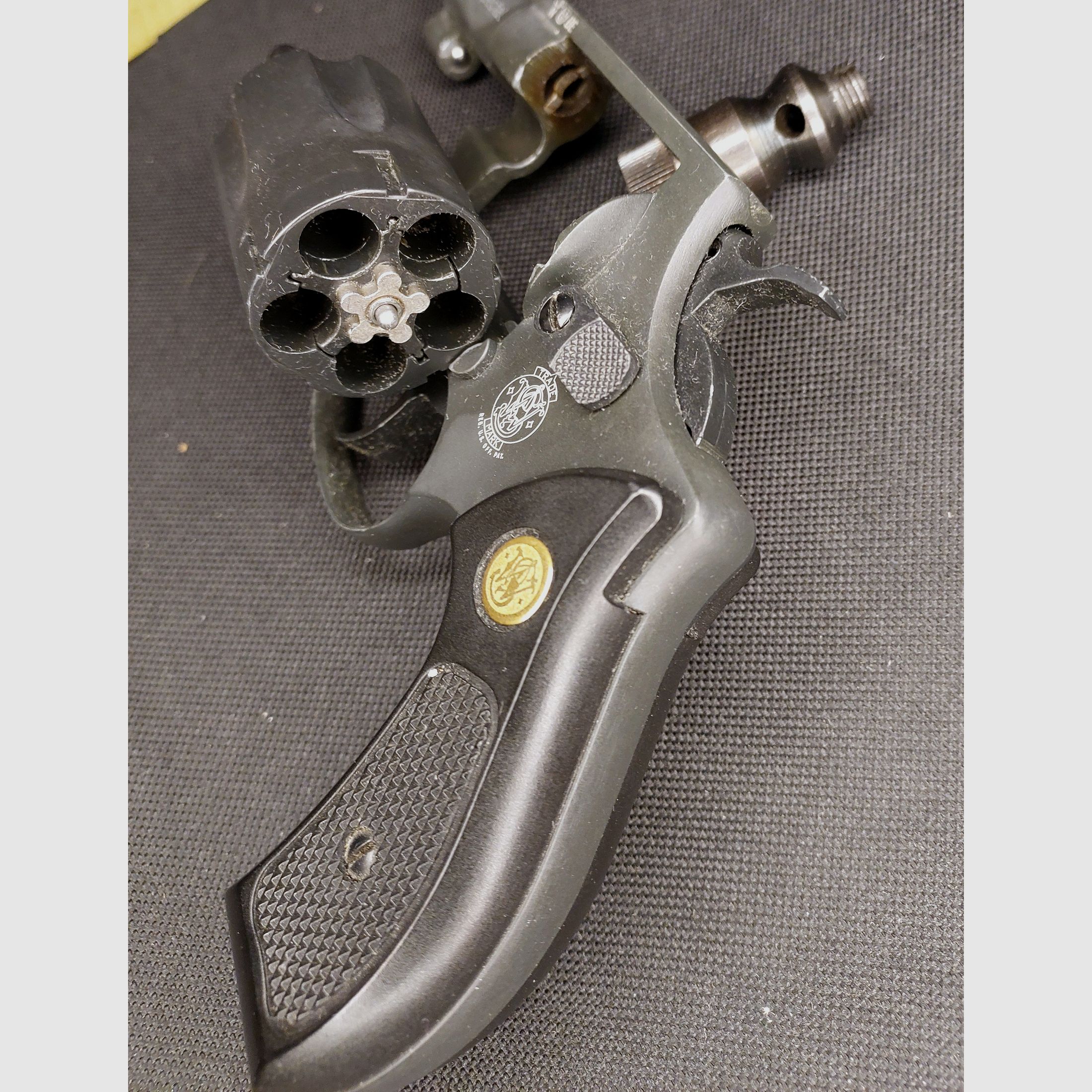 Smith & Wesson Chiefs Special rewolwer alarmowy kal. 9mm R.K. oksydowany (PTB 794)