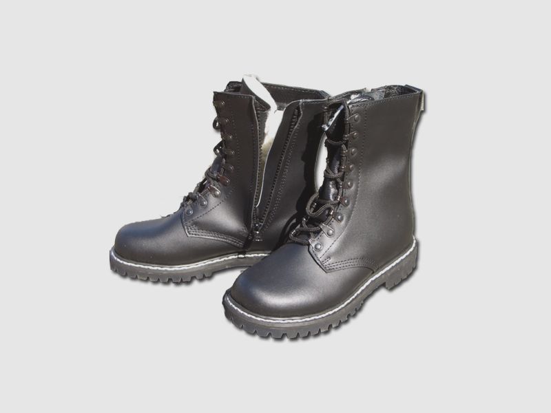 Pilot boots