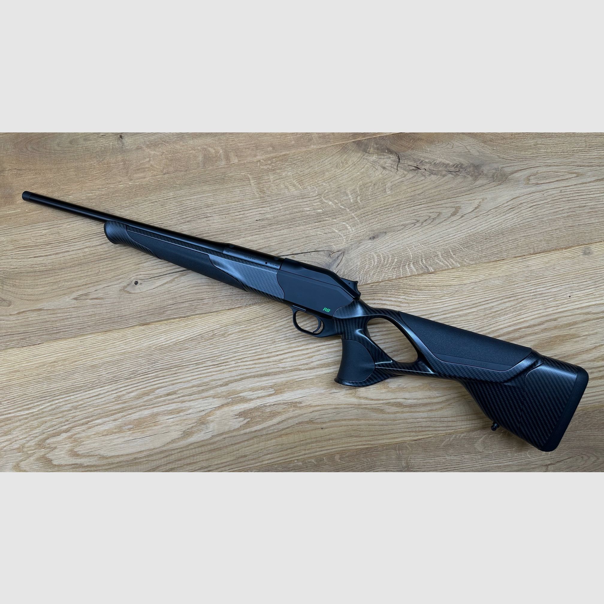 Blaser R8 Ultimate Carbon / Zielone logo R8 / Przednia część z włókna węglowego / M15x1 / Kaliber do wyboru, zdjęcie 5 z 6