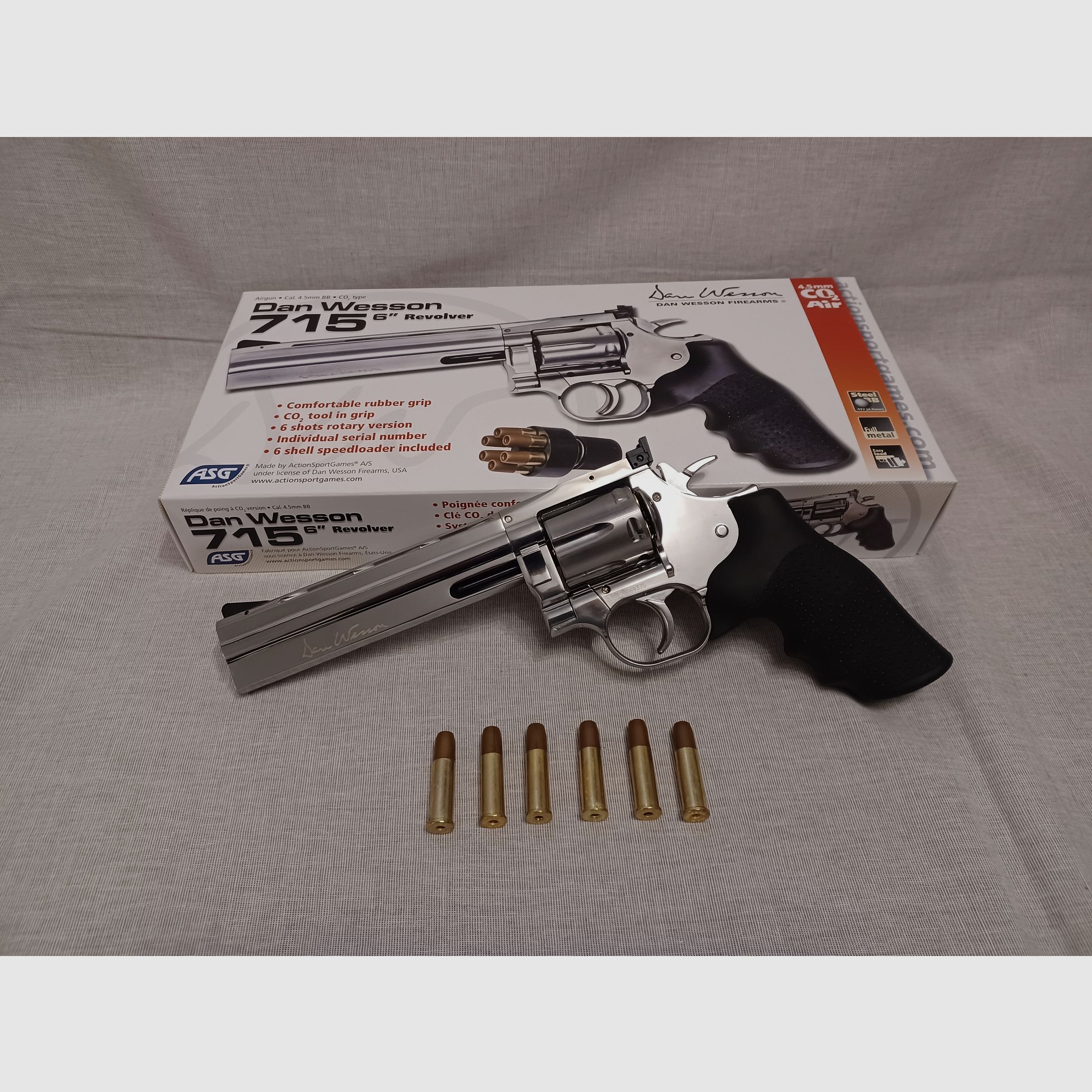 Dan Wesson 715 - 6" chrom / 4,5 mm BB / CO2 / Revolver / OVP (121)