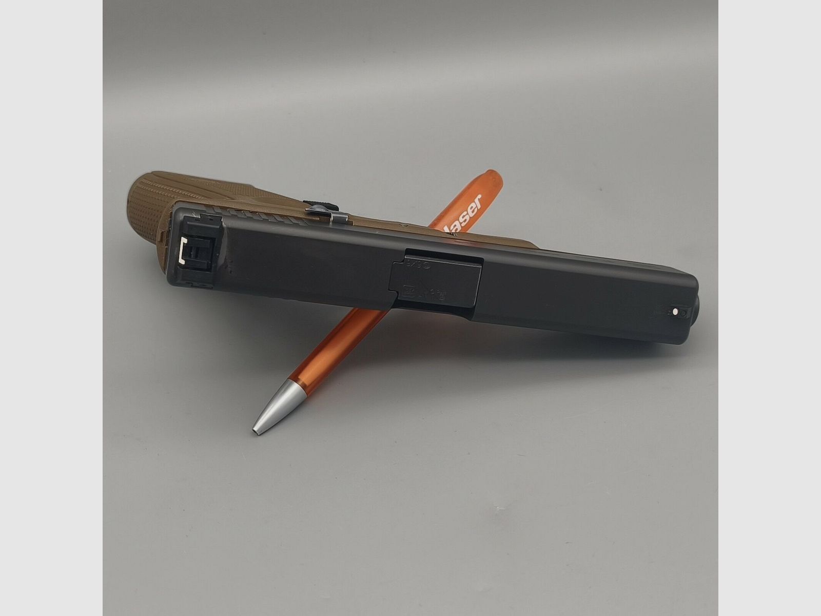 Glock 17 Gen4 Model Specjalny FDE również jako system wymienny! 9mm Luger