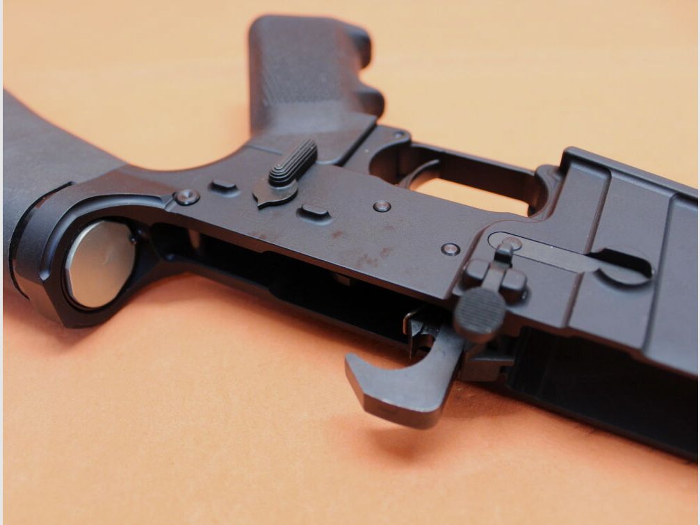 Diverse Unteres Gehäuse Oberland Arms OA-15: Lower Receiver Semi-Auto komplett/ A2 Schaft System AR-15