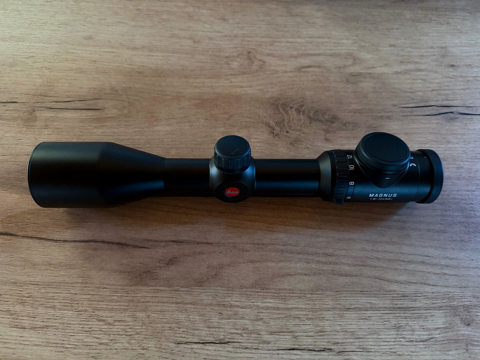 Leica Magnus 1.8-12x50 i, with rail