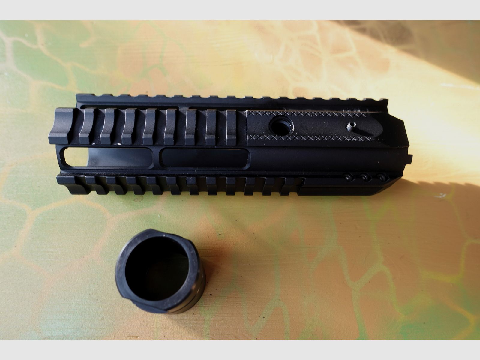 Ar-15 HERA ARMS Handschutz IRS QUAD-Rail für AR15 , Länge: 7,0" mit Barrel nut