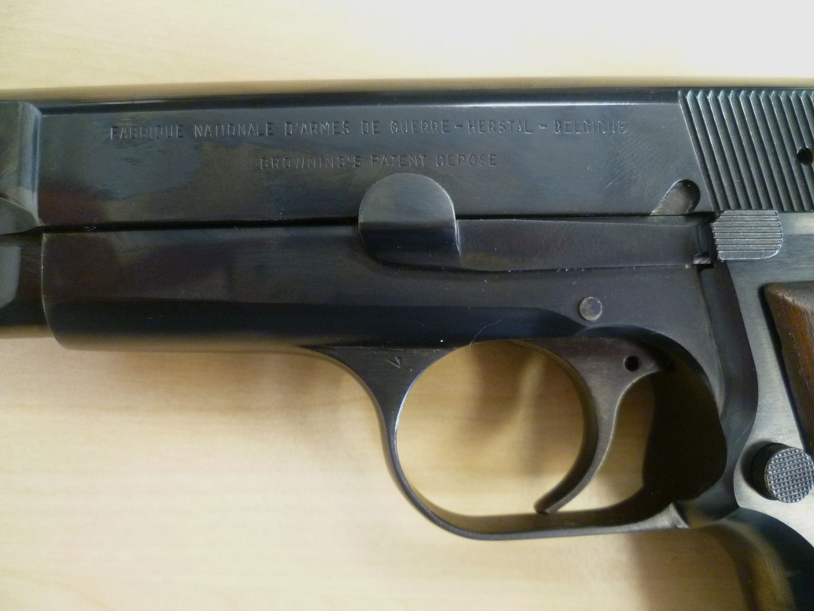Pistole FN High Power- 9 mm Luger