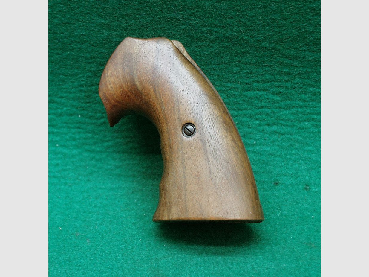 Grip panels for Python revolver