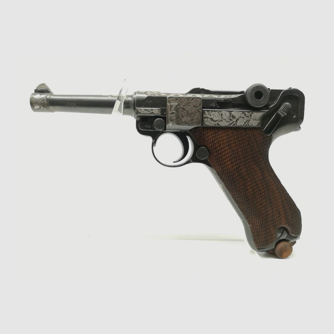 DWM P08 mit feiner Handgravur (Unikat)