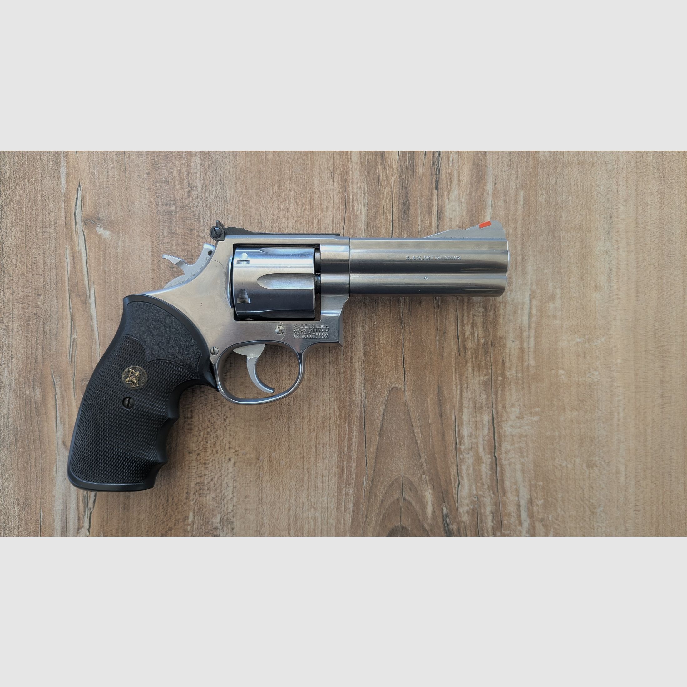 Smith & Wesson 