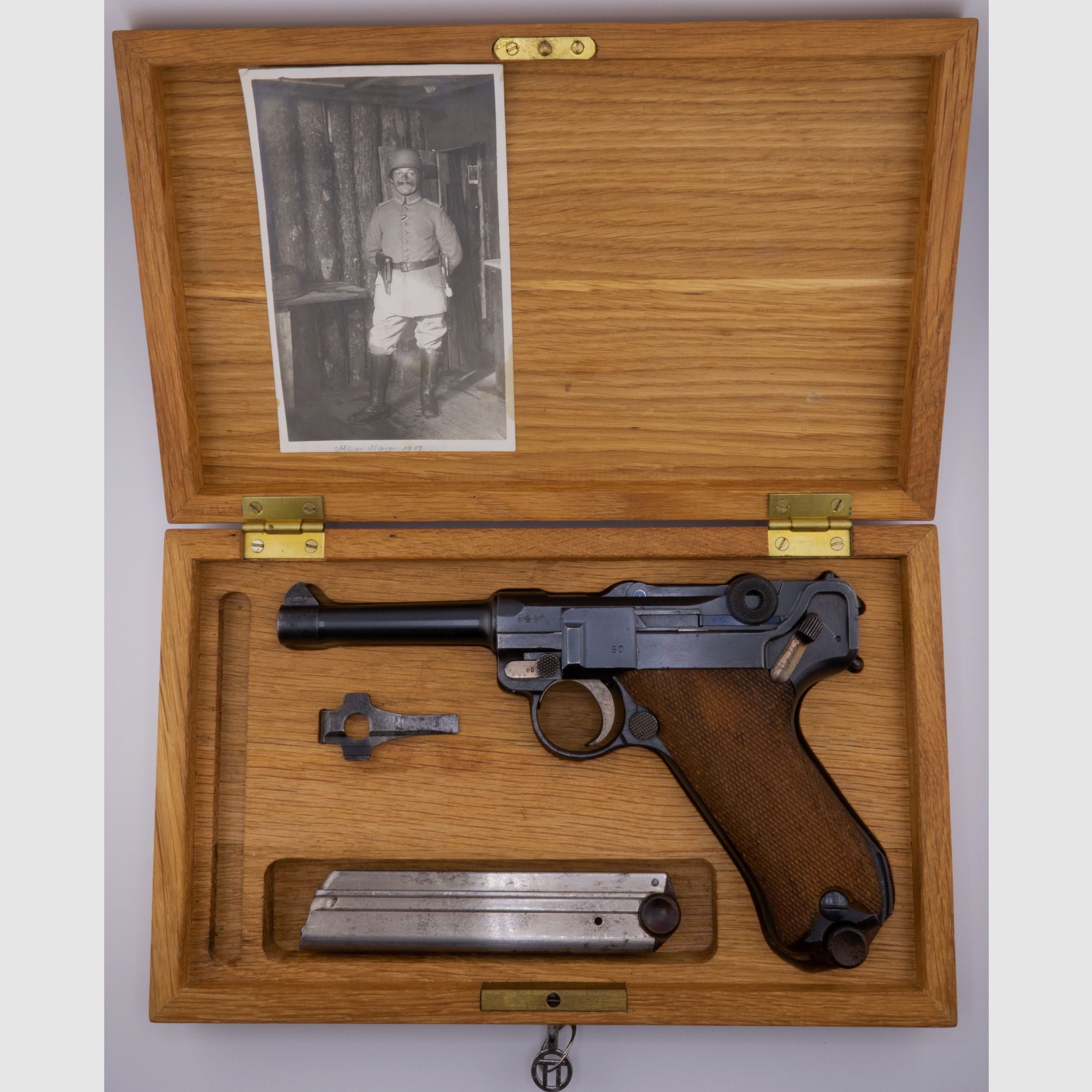 Pistole P 08 9mm Luger DWM 1917 Konvolut mit Tasche 1917