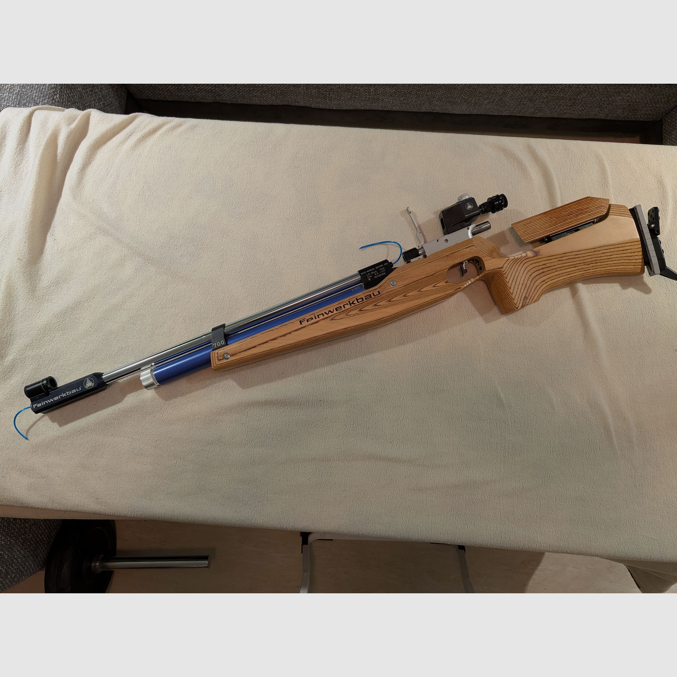 Feinwerkbau 700 avec crosse en bois